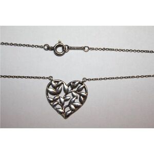 Tiffany&Co. Rare Paloma Picasso Olive Leaf Heart Pendant Necklace 18” 925 Silver